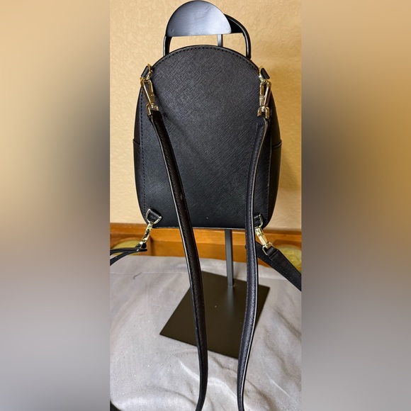 kate spade finer things - merry convertible leather backpack EUC - Picture 2 of 8